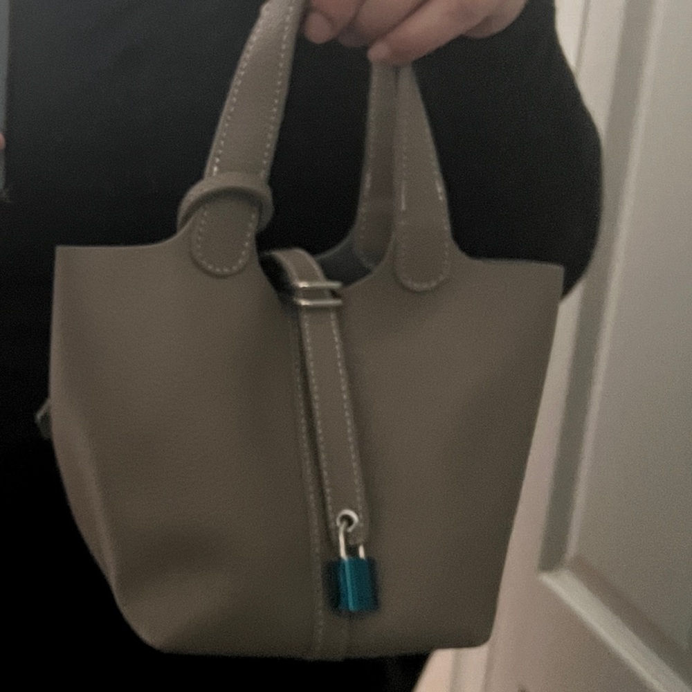 Small bucket bag - Picture 4 of 5